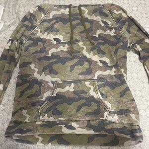 american eagle camo pullover